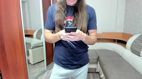 Snapshot of marryplz chatting on September 30, 5:01 am Alan online show from September 30, 5:01 am