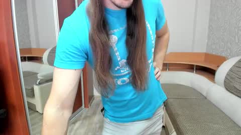 Snapshot of marryplz chatting on November 2, 5:21 am Alan online show from November 2, 5:21 am