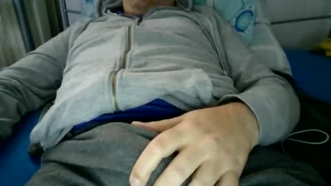 Snapshot of mart83_sllo chatting on November 15, 12:02 pm Martin83 online show from November 15, 12:02 pm