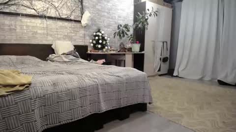 martaandserg online show from December 18, 3:12 am