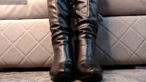Snapshot of marthina_thompson chatting on June 3, 2:33 pm marthina thompson online show from June 3, 2:33 pm
