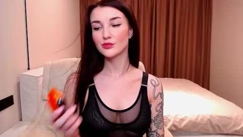 Snapshot of marti_lovely chatting on June 9, 8:42 pm Marti online show from June 9, 8:42 pm