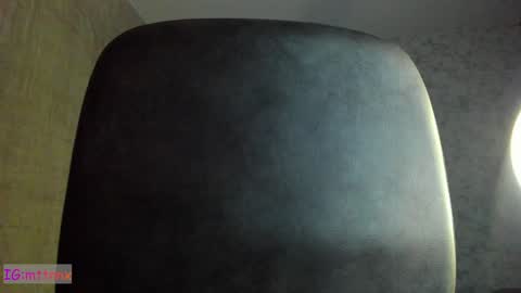 Snapshot of martiiinaa_ chatting on December 4, 7:50 am Martina online show from December 4, 7:50 am