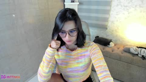 Snapshot of martiiinaa_ chatting on January 15, 8:41 am Martina online show from January 15, 8:41 am