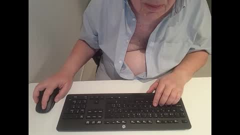 Snapshot of martin_1947 chatting on January 19, 8:30 pm martin_1947 online show from January 19, 8:30 pm