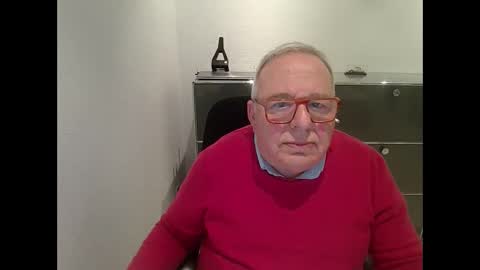 Snapshot of martin_1947 chatting on February 27, 5:36 pm martin_1947 online show from February 27, 5:36 pm