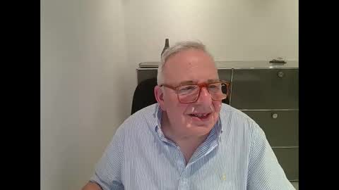 Snapshot of martin_1947 chatting on September 20, 10:33 pm martin_1947 online show from September 20, 10:33 pm