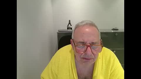 Snapshot of martin_1947 chatting on September 22, 9:50 pm martin_1947 online show from September 22, 9:50 pm