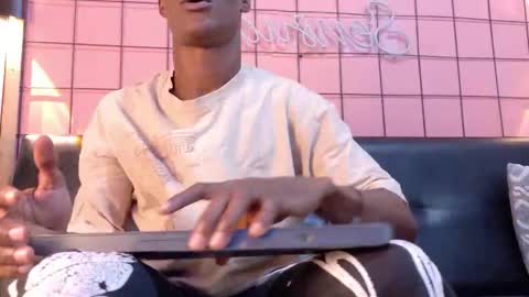 Martin online show from February 12, 1:22 am