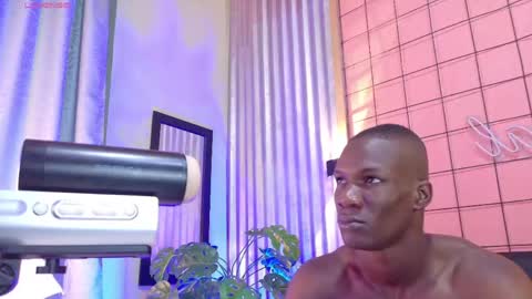Snapshot of martin_killer chatting on May 23, 1:33 am Martin online show from May 23, 1:33 am