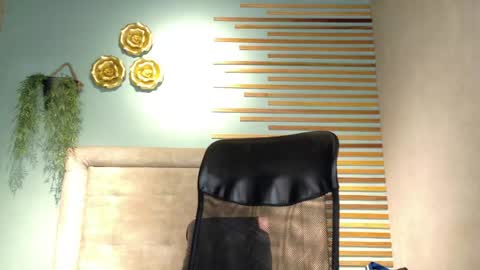 Snapshot of martin_killer chatting on June 7, 1:15 pm Martin online show from June 7, 1:15 pm