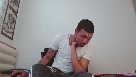 martin_smith20 online show from December 2, 11:59 am