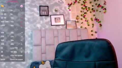 Snapshot of martina5_ chatting on December 3, 9:34 pm Martina online show from December 3, 9:34 pm