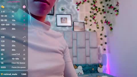 Snapshot of martina5_ chatting on December 9, 3:44 pm Martina online show from December 9, 3:44 pm