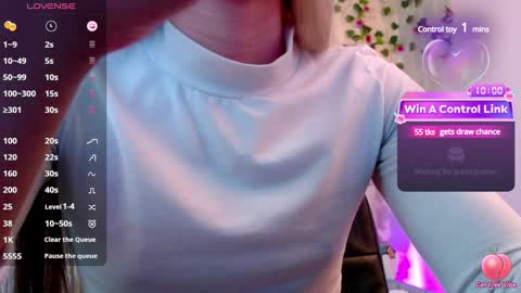 Snapshot of martina5_ chatting on December 12, 10:31 pm Martina online show from December 12, 10:31 pm