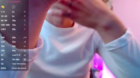 Snapshot of martina5_ chatting on December 26, 10:09 pm Martina online show from December 26, 10:09 pm