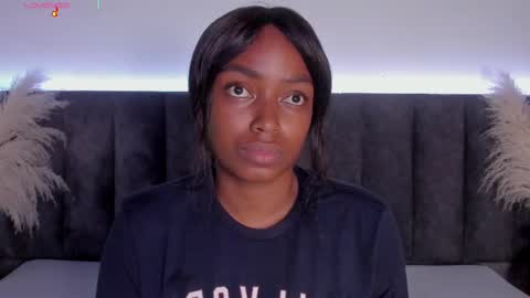 Laura online show from September 12, 8:09 pm