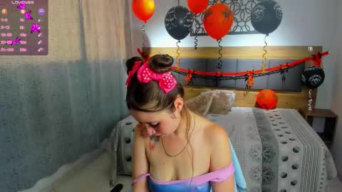  M A R T I N A  online show from October 21, 1:01 pm