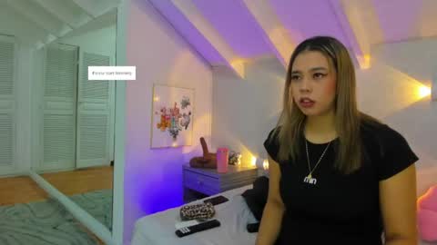 Snapshot of martina_miiller chatting on May 31, 1:07 pm martina mIIler online show from May 31, 1:07 pm