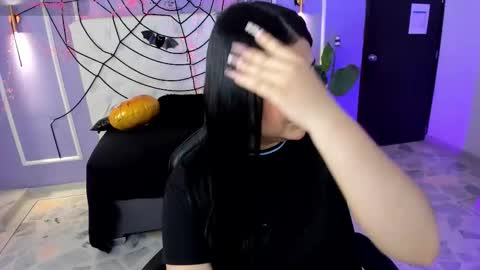 Snapshot of martina_saenz1 chatting on October 29, 8:10 pm Martina online show from October 29, 8:10 pm