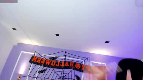 Snapshot of martina_saenz1 chatting on October 31, 8:43 pm Martina online show from October 31, 8:43 pm