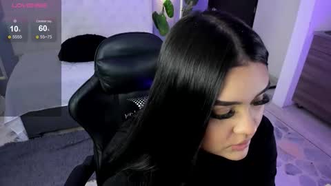 Snapshot of martina_saenz1 chatting on December 13, 8:36 pm Martina online show from December 13, 8:36 pm
