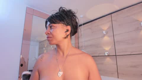 martina touss  online show from November 4, 11:31 am