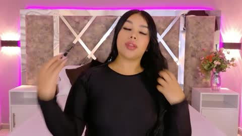 Snapshot of martinagarcia__ chatting on May 21, 7:21 pm Martina Garcia online show from May 21, 7:21 pm