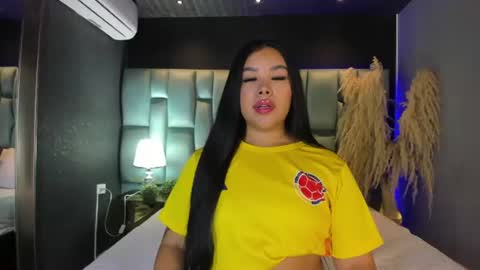 Snapshot of martinagarcia__ chatting on June 16, 7:49 pm Martina Garcia online show from June 16, 7:49 pm