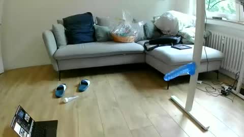 Snapshot of martinf123 chatting on May 19, 7:47 am martinf123 online show from May 19, 7:47 am