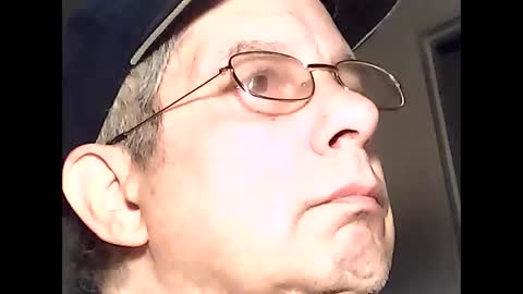 Snapshot of martylv702 chatting on March 31, 9:48 pm marty online show from March 31, 9:48 pm