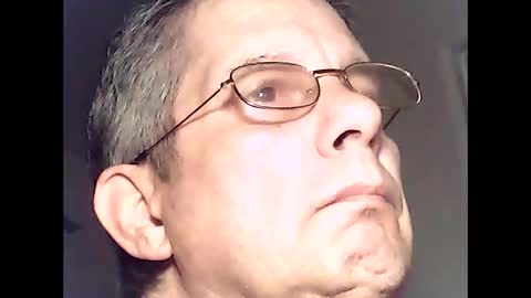 Snapshot of martylv702 chatting on April 8, 3:39 am marty online show from April 8, 3:39 am