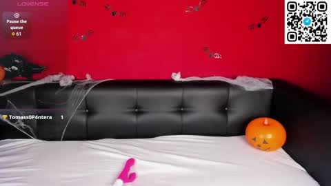 Snapshot of mary__bailey chatting on October 26, 12:05 am mary__bailey online show from October 26, 12:05 am