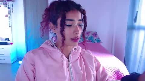 mary online show from September 25, 1:37 pm