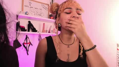 Snapshot of mary_jane_lovers chatting on February 14, 3:11 am Mary Jane online show from February 14, 3:11 am