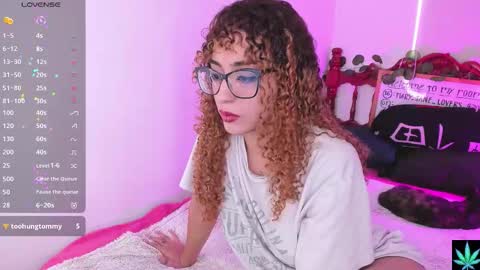 Snapshot of mary_jane_lovers chatting on November 10, 9:03 pm Mary Jane online show from November 10, 9:03 pm