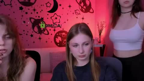 Mary online show from April 27, 7:23 pm