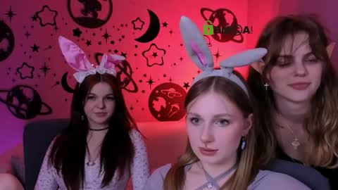 Mary online show from April 28, 2:27 am