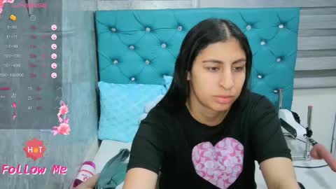 Snapshot of mary_mood_ chatting on May 20, 10:32 am Mary Moon online show from May 20, 10:32 am