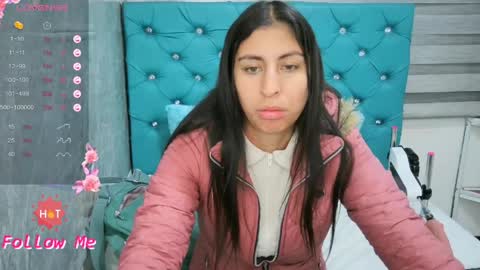 Snapshot of mary_mood_ chatting on May 26, 10:33 am Mary Moon online show from May 26, 10:33 am