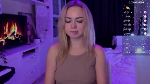 Mary online show from October 11, 8:29 pm