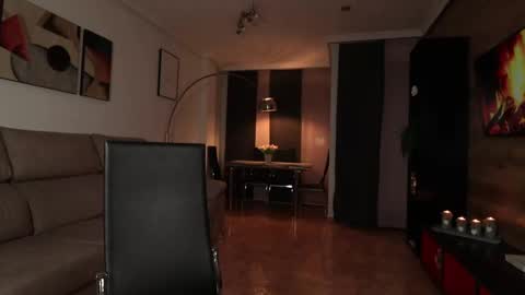 Snapshot of mary_rosse chatting on February 20, 1:46 am RebeCca online show from February 20, 1:46 am