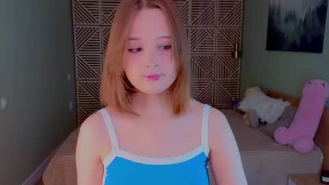 Snapshot of mary_u chatting on June 25, 5:34 am Ur Mary online show from June 25, 5:34 am