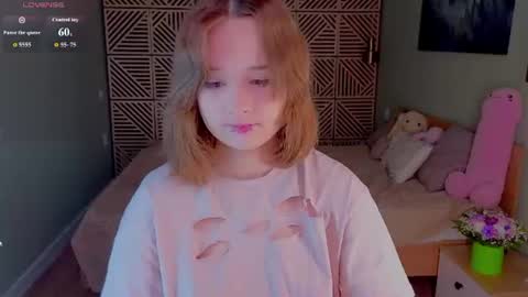 Snapshot of mary_u chatting on July 1, 5:09 am Ur Mary online show from July 1, 5:09 am