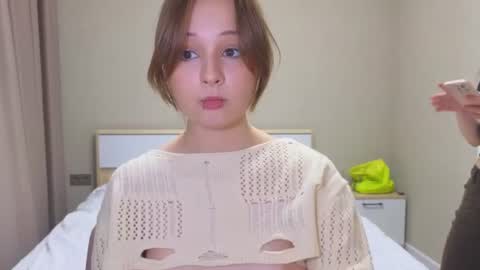 Snapshot of mary_u chatting on July 29, 6:11 am Ur Mary online show from July 29, 6:11 am