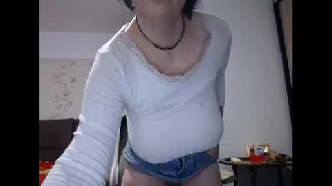 Snapshot of mary_x chatting on October 23, 2:55 am Mary online show from October 23, 2:55 am