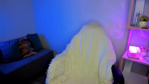 Mary GTM3Mon Wed Thu Sat Sun 0400 am-1030pm online show from October 14, 12:33 am