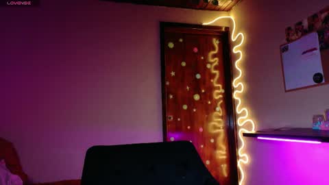 Snapshot of maryberry__ chatting on July 30, 6:34 am online show from July 30, 6:34 am