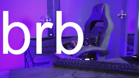 Snapshot of maryharrys chatting on March 2, 5:08 am Mary online show from March 2, 5:08 am