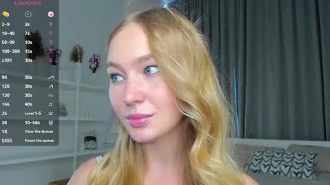 Hannah 3 online show from September 23, 9:34 am
